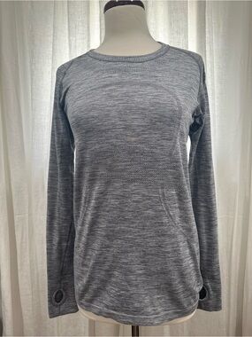 Lululemon Swiftly tech long sleeve crew gray active t-shirt  top thumb holes 10